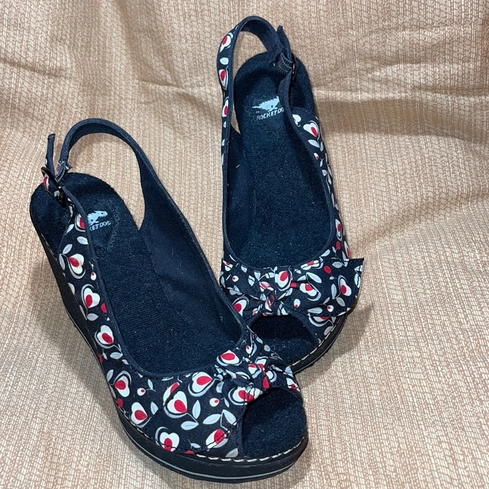 Rocket Dog Wedge Open Toe Women's Shoe Size 6
